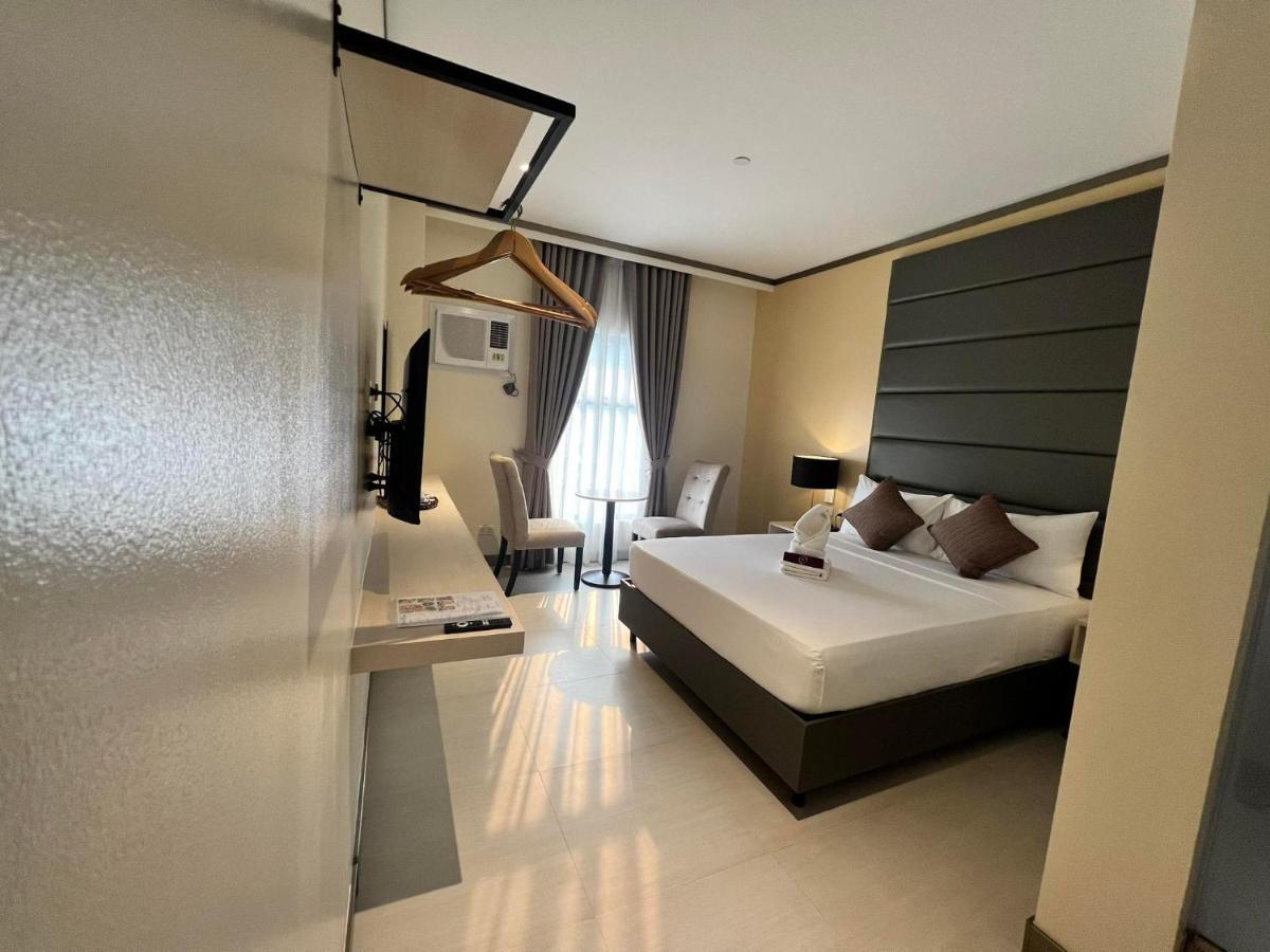 Yes Hotel Imus Cavite Екстер'єр фото