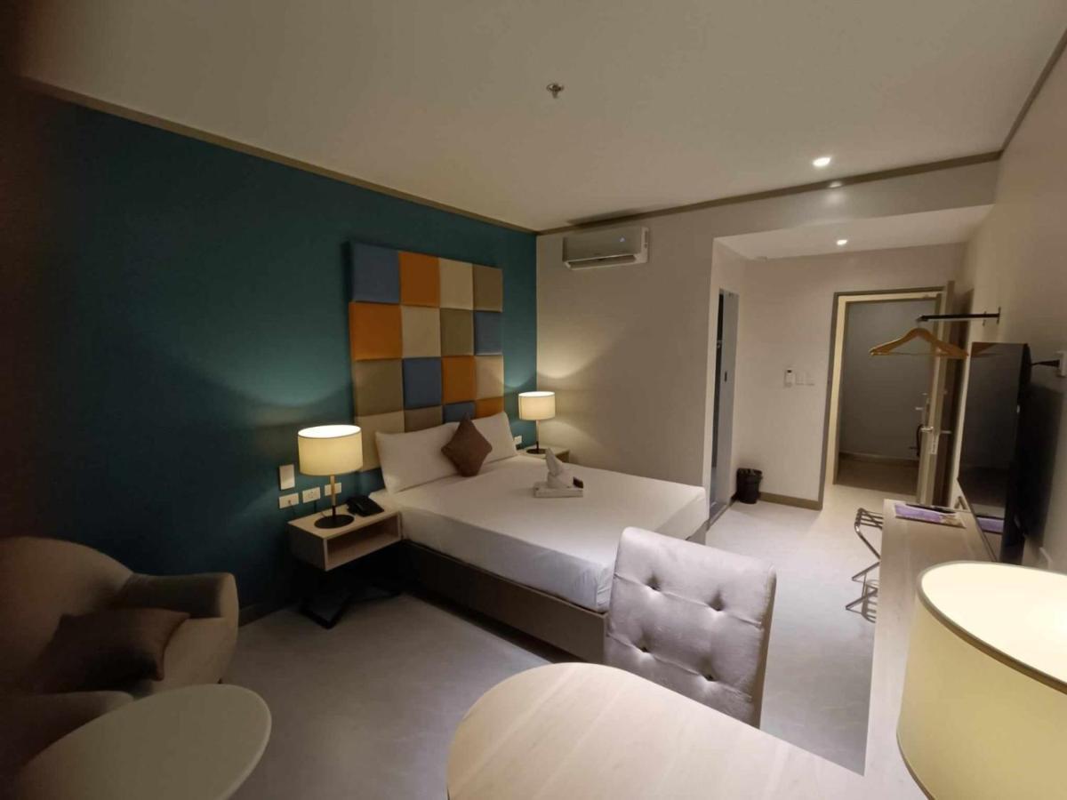 Yes Hotel Imus Cavite Екстер'єр фото