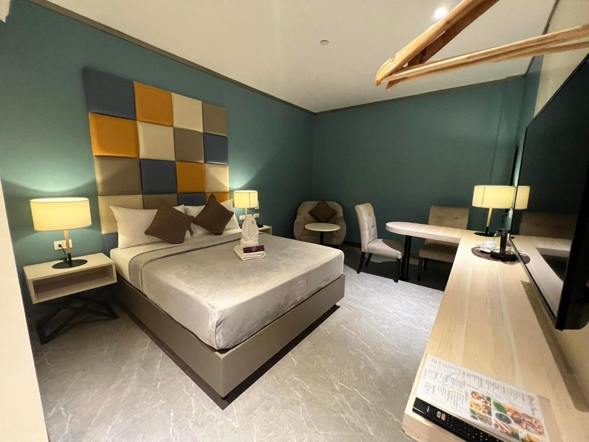 Yes Hotel Imus Cavite Екстер'єр фото